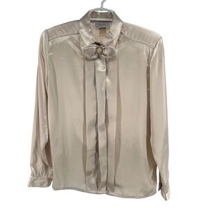 Impressions button up cream champagne 6 button up top bow collar vintage silky